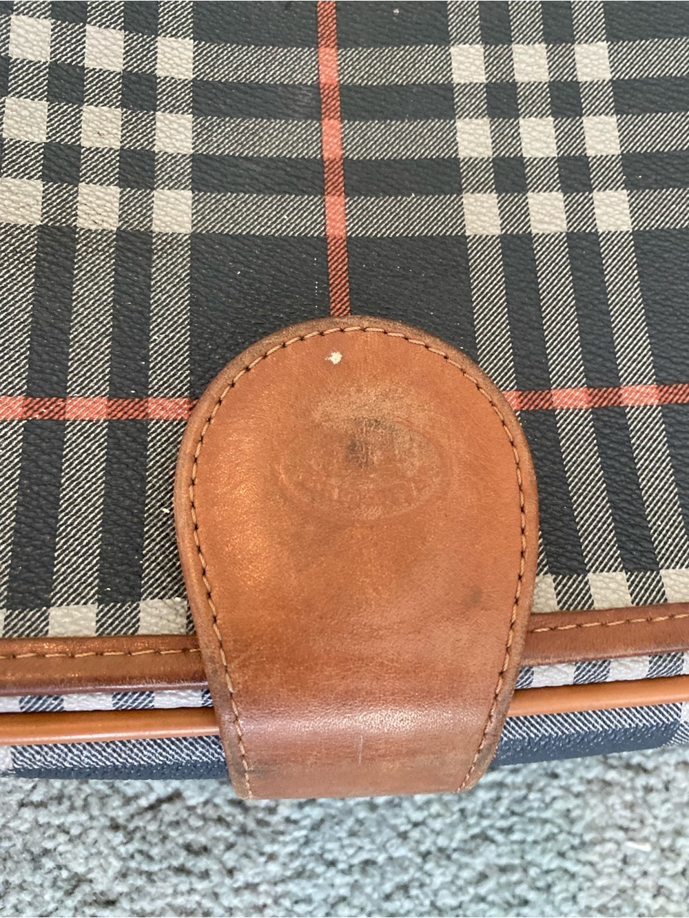 Vintage Burberry Saddle Bag (Made in England) - Picture 10 of 15